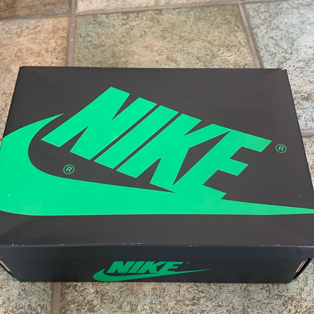 Jordan 1 Og High Size 6 (Lucky Green) (Premium Leather) Used